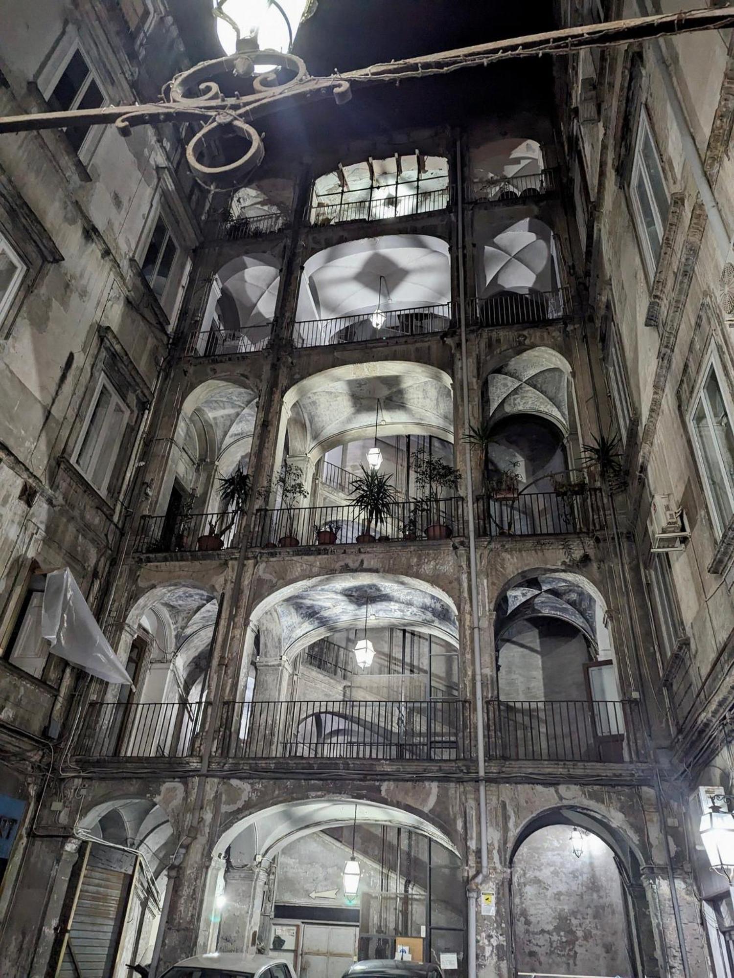 Bed and Breakfast Duomo Miradois 152 Napoli Exterior foto